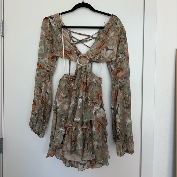 Cutout dress - Picture 3 of 6